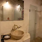 Peruna Cave גורמה