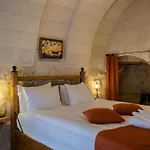 Peruna Cave גורמה