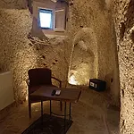 מלון Peruna Cave *